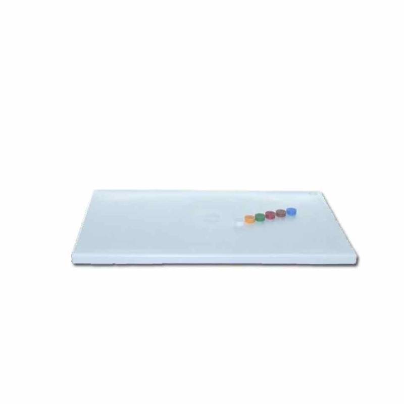 Planche à découper professionnelle en polyéthylène MC 33x23x1,5cm surface gaufrée blanc HACCP