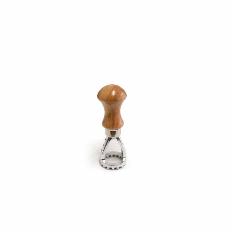 Molde redondo para raviolis de madera y aluminio 2,4 cm