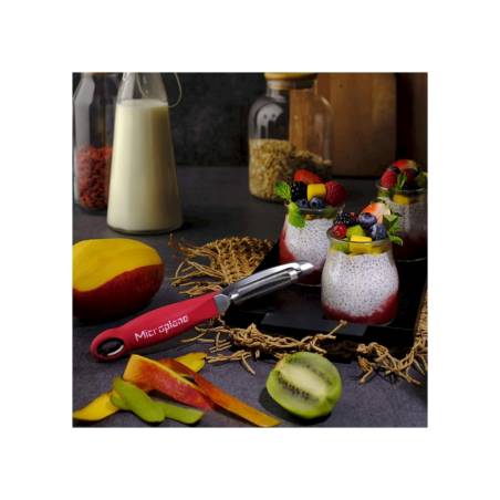 Epluche-légumes professionnel Microplane avec lame dentelée en acier inoxydable