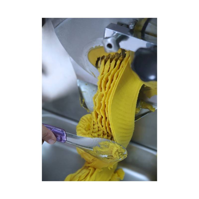 Espátula para helados de acero inoxidable con mango de tritán amarillo cm 26