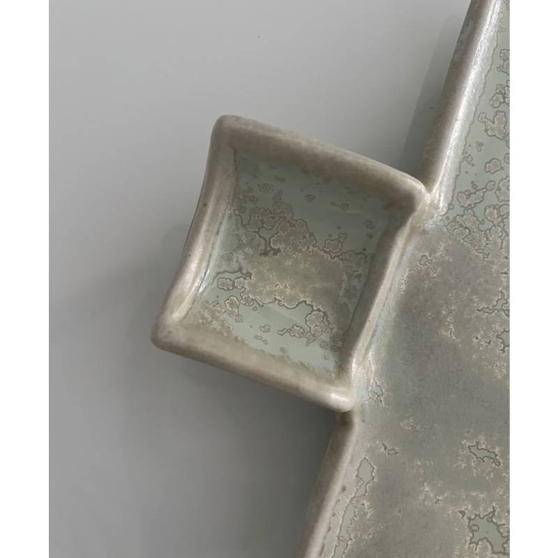 Plato Vanga Terra Radici de porcelana menta fundida 26x21,5 cm