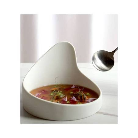 Soucoupe apéritive Bio Gochi Uncle en porcelaine blanche mate 14,5x9,2 cm