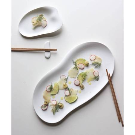 Plato ovalado Organic Jelly de porcelana blanca mate 37,5x19x2 cm