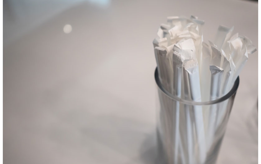 Straws, cutlery and more: bagged mono for outdoor venues