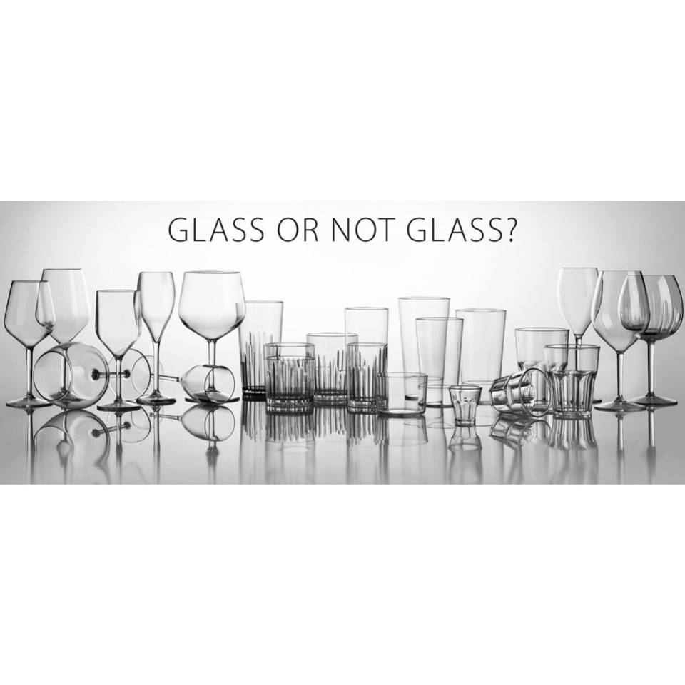 Sembra vetro ma non lo è: i materiali alternativi per un'estate in sicurezza